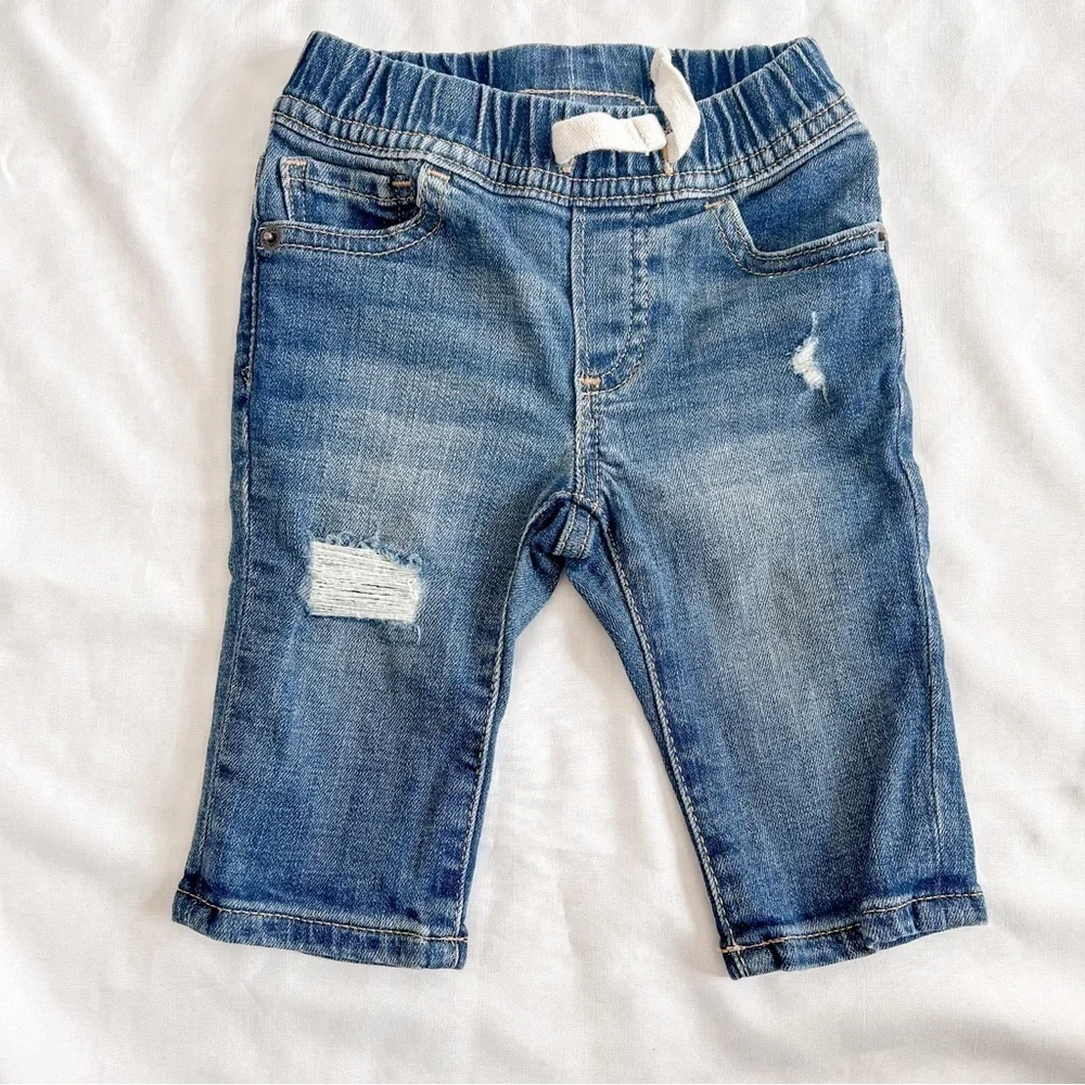 Baby Gap Distressed Denim Slim Fit Elastic Waist Jeans in Size 3-6 Months